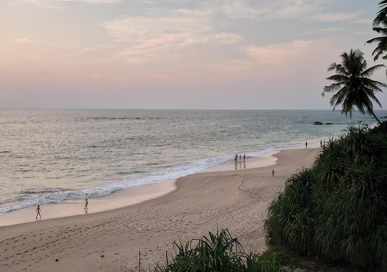 Sea Breeze Ambalangoda 앰발랑고다 외부 사진