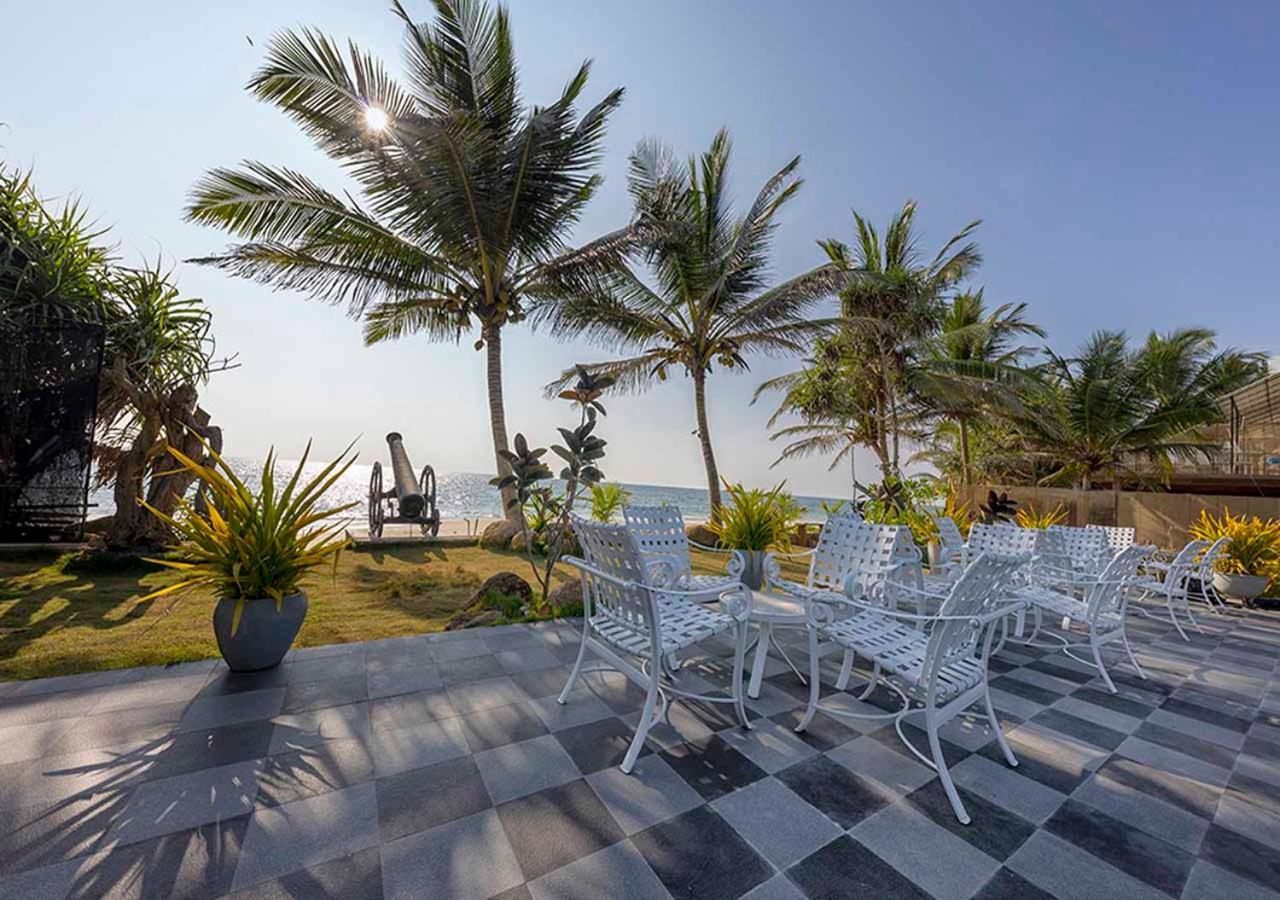 Sea Breeze Ambalangoda 앰발랑고다 외부 사진