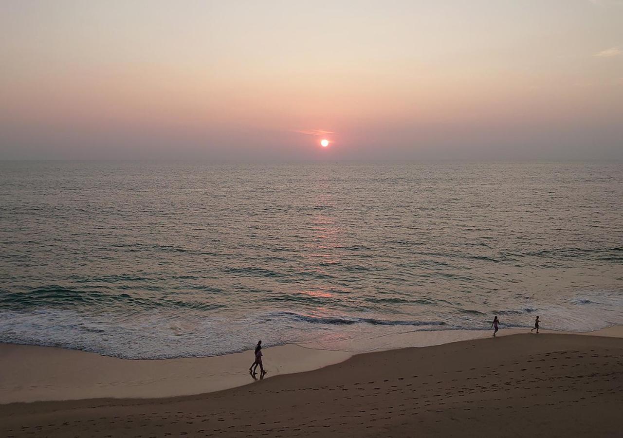 Sea Breeze Ambalangoda 앰발랑고다 외부 사진